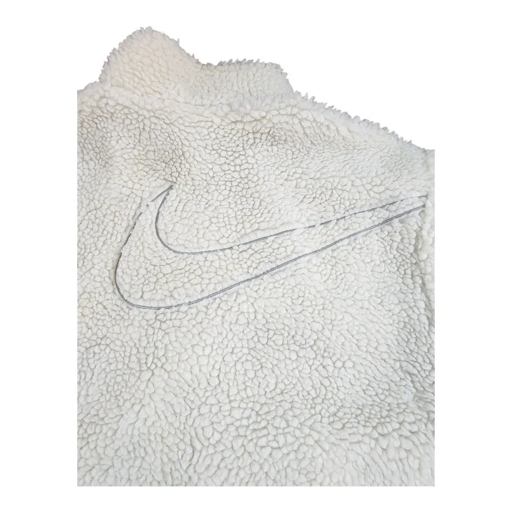 Nike white cream Sherpa fleece jacket sz Med. lined‎ cropped big swoosh